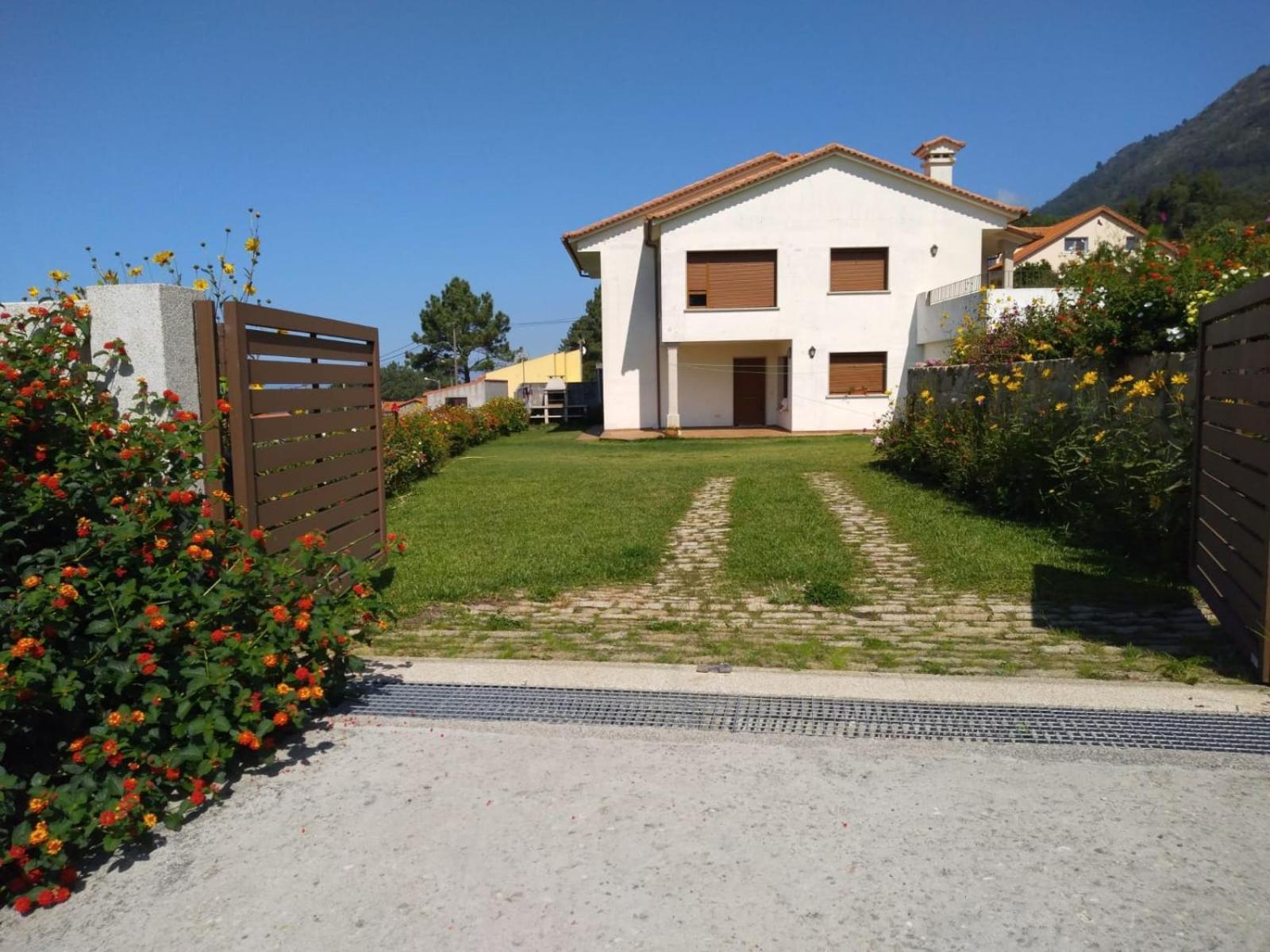 Peregrinos B Casa Alicia Homestay Rosal